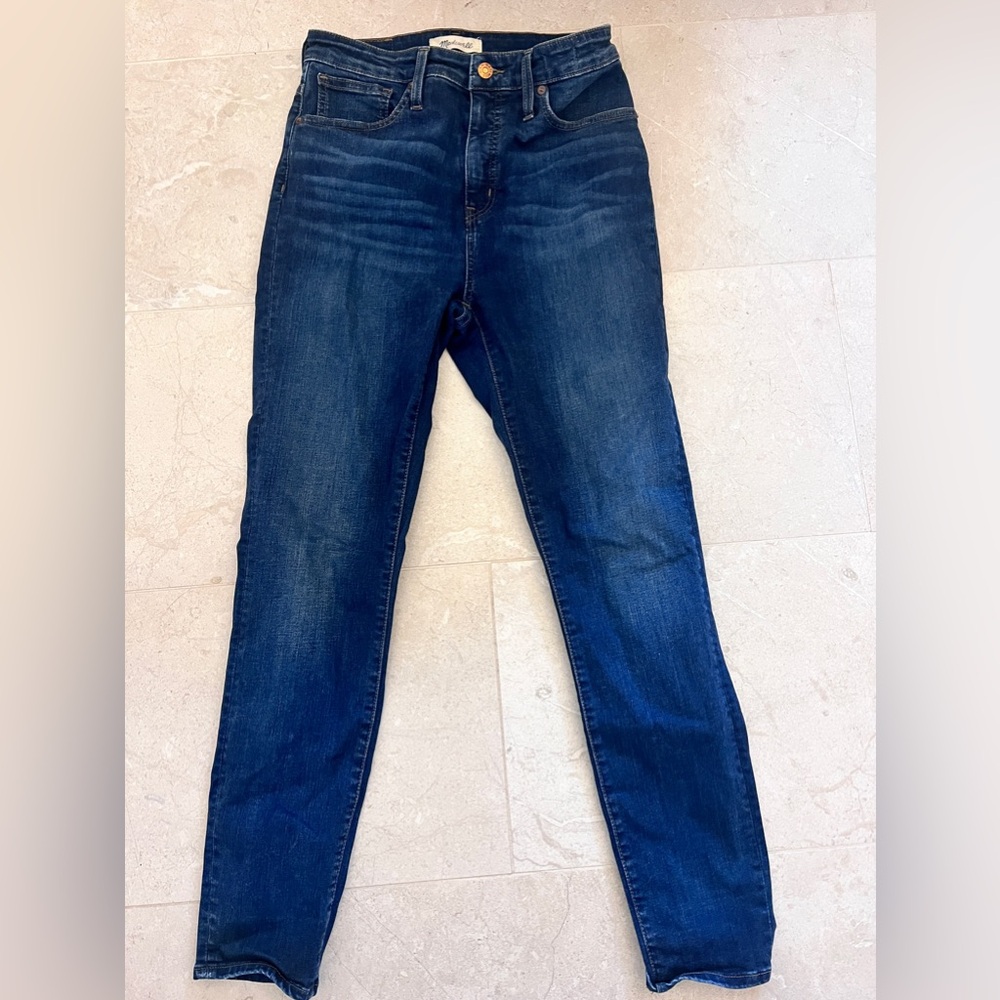 Madewell curvy high rise dark wash jeans size 29